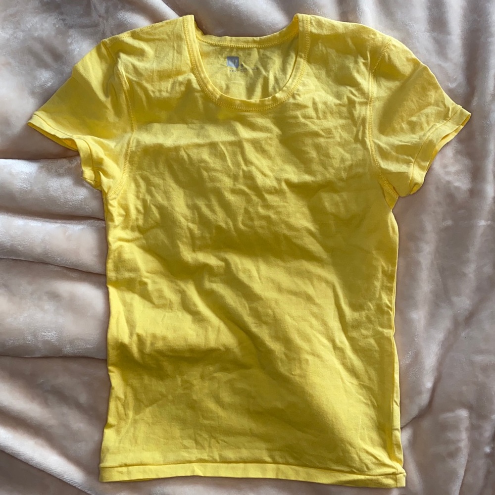 Gap Basic Yellow Stretchy Cotton Tee T-Shirt Small - image 1